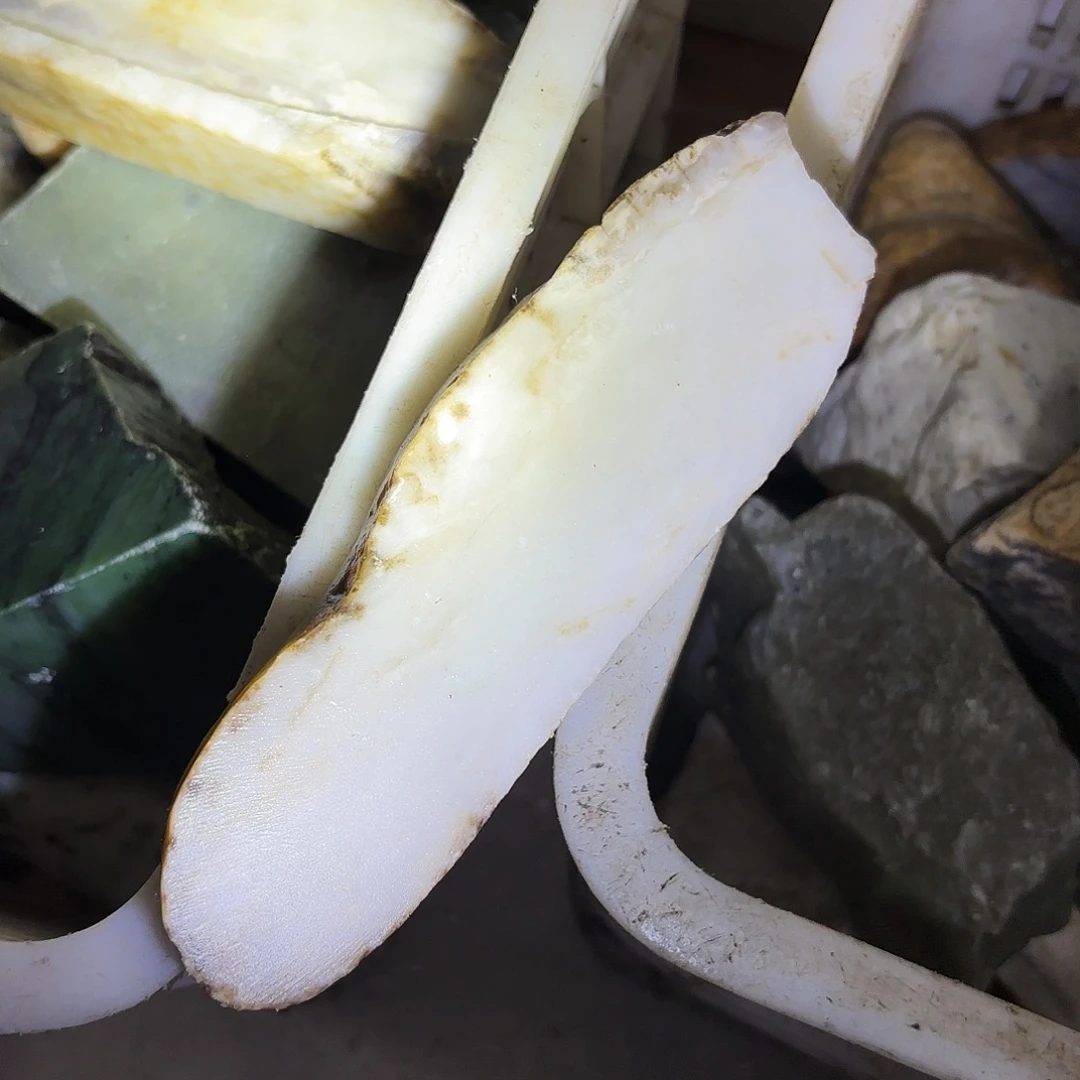 和田玉未镶嵌珠宝奇石