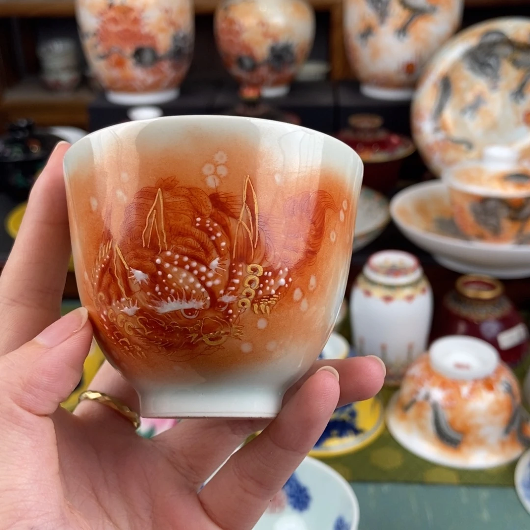 陶瓷的设计师是一个