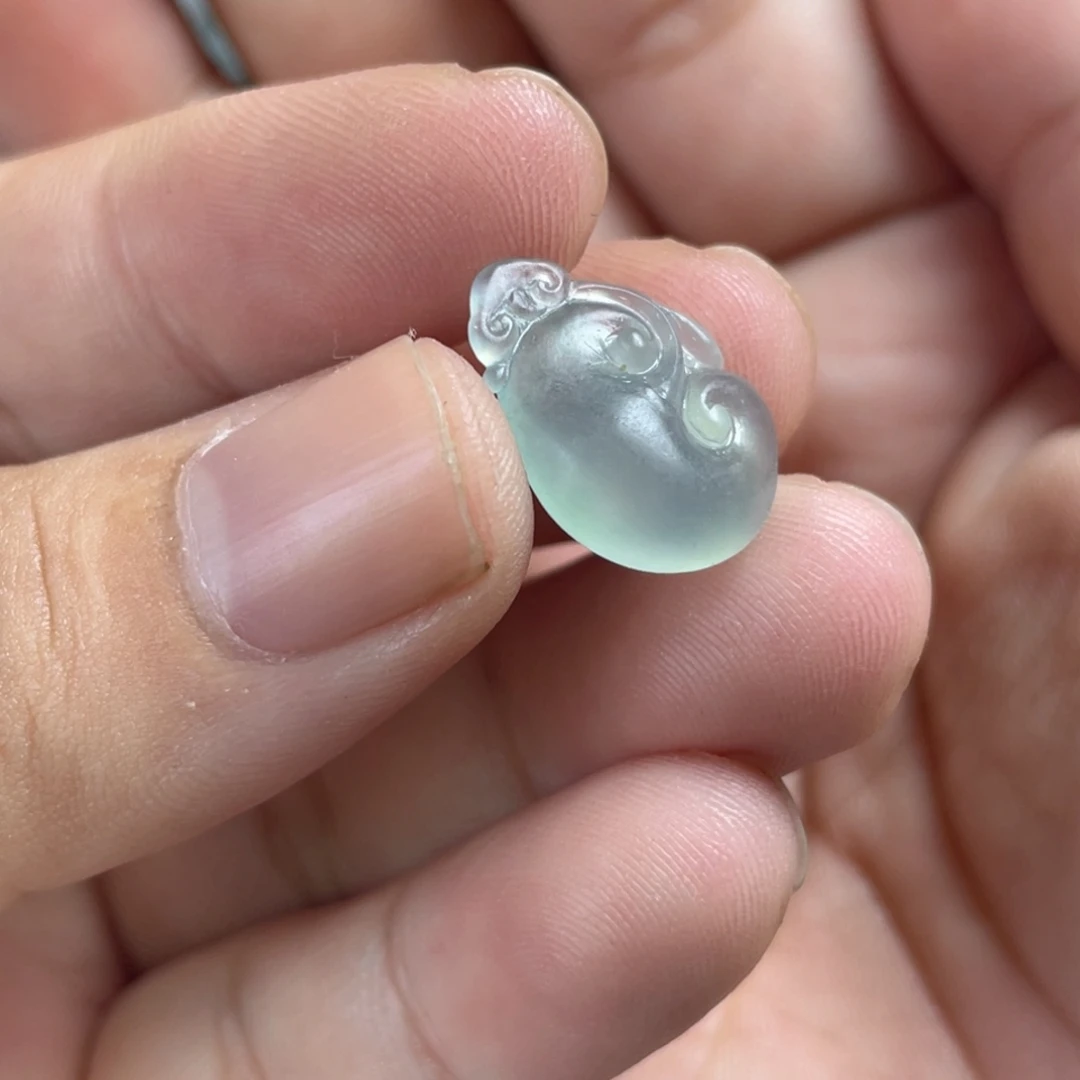 定制翡翠未镶嵌天空蓝如意