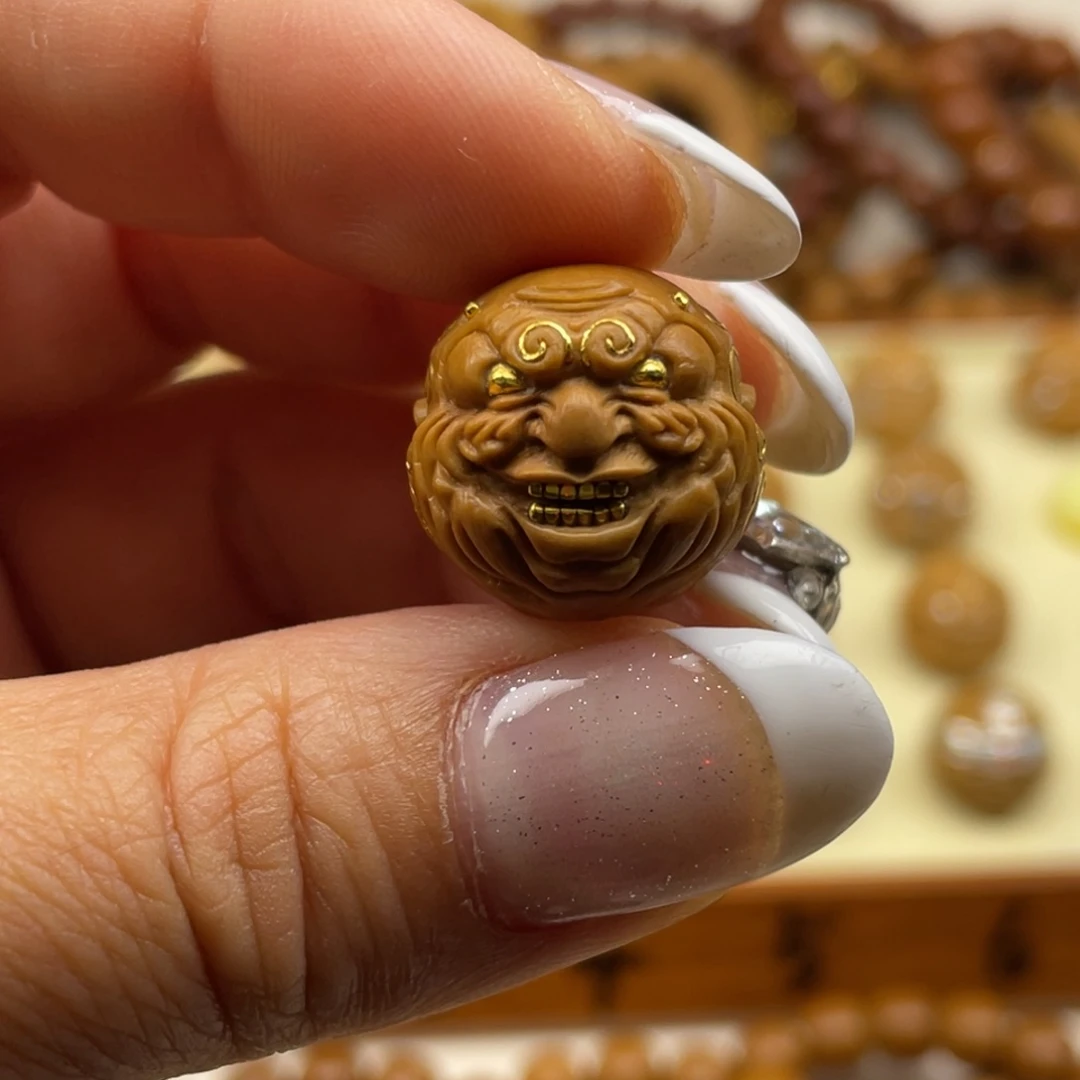 猴头核桃吊坠吴*革单棵镶嵌24k