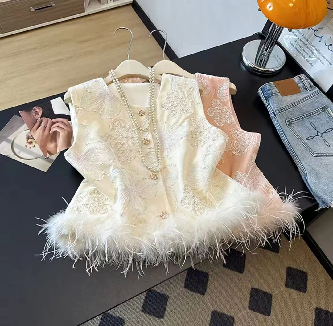 新中式重工刺绣亮片马甲2025秋冬新款复古国风毛毛拼接上衣洋气