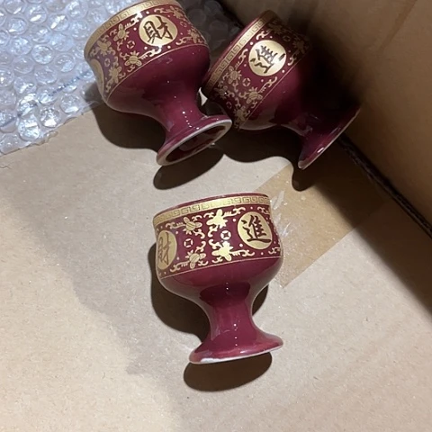 微瑕，不能明火，口径5高度6，6个小酒杯