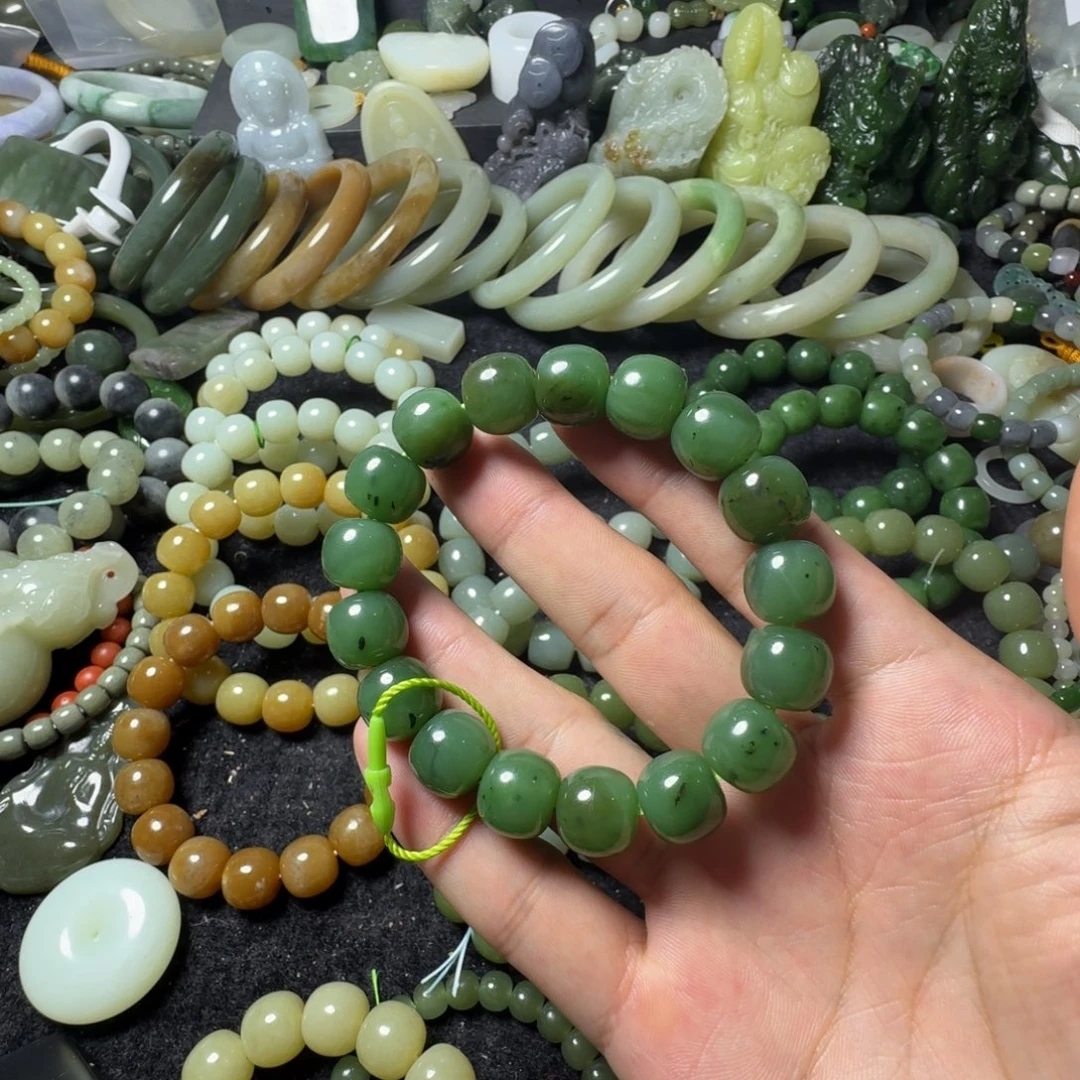 和田玉未镶嵌手串