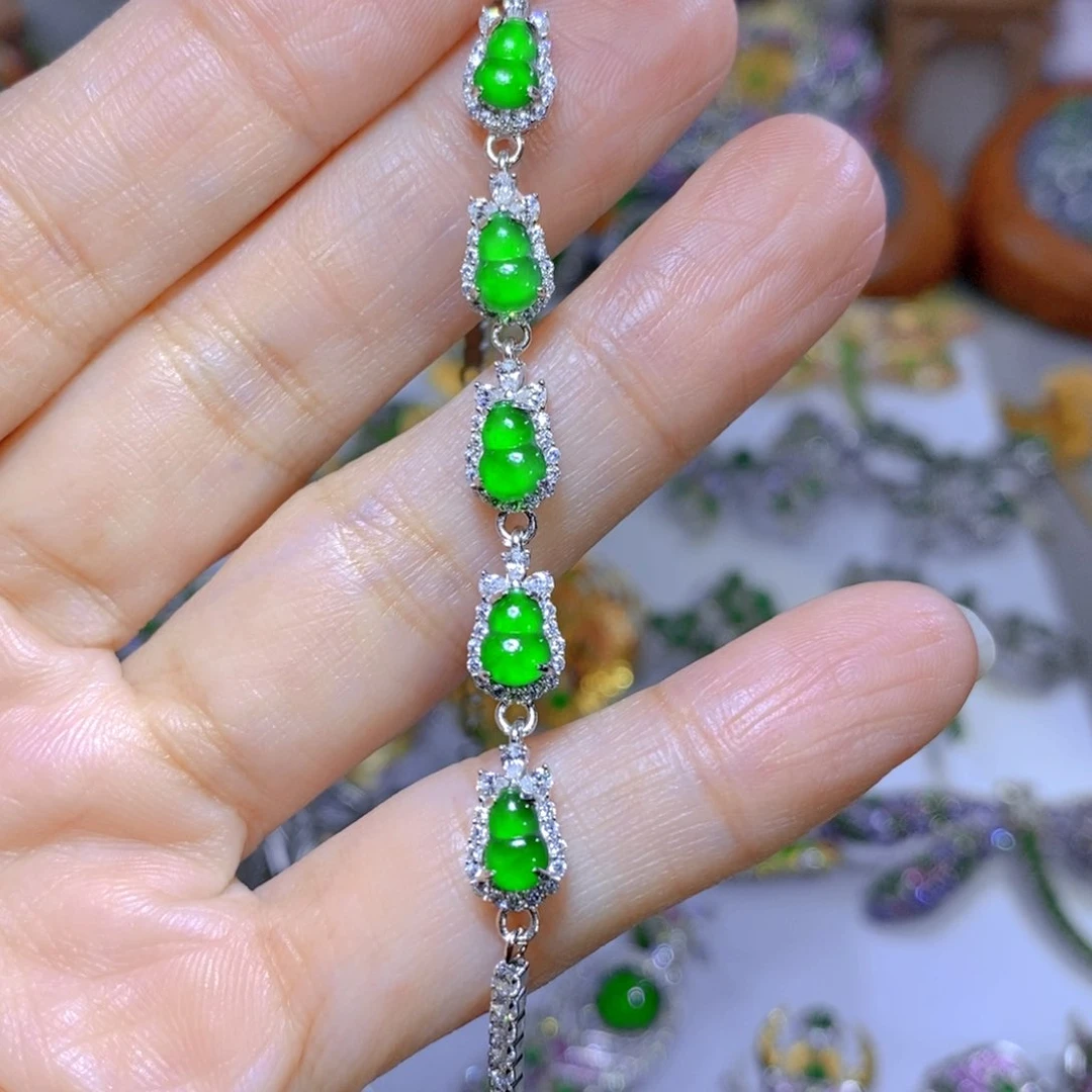 翡翠颈饰银S925镶嵌天然翡翠