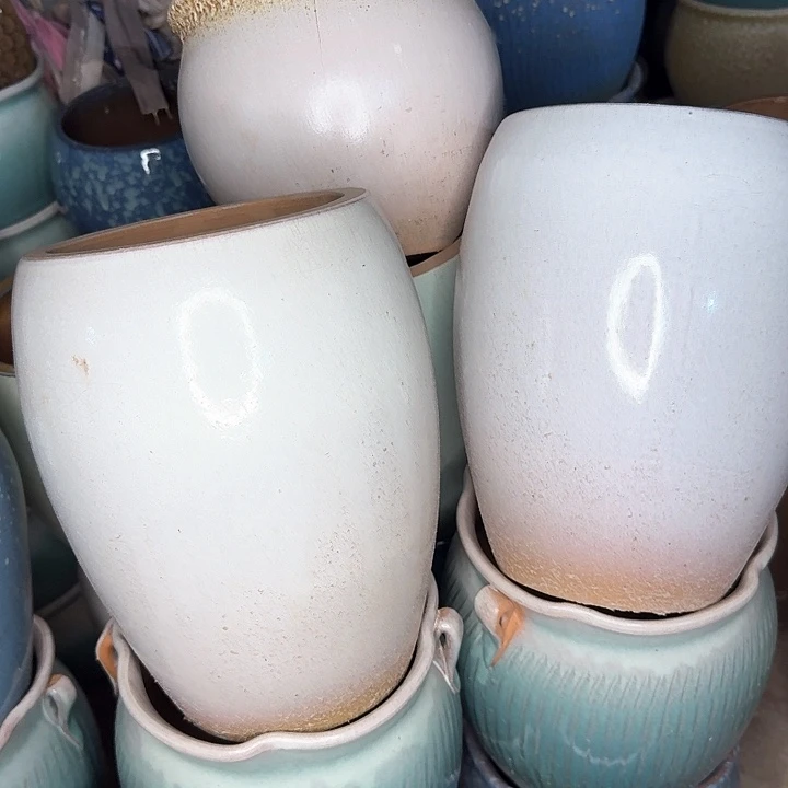 粗砂花盆微瑕花盆处理来咯