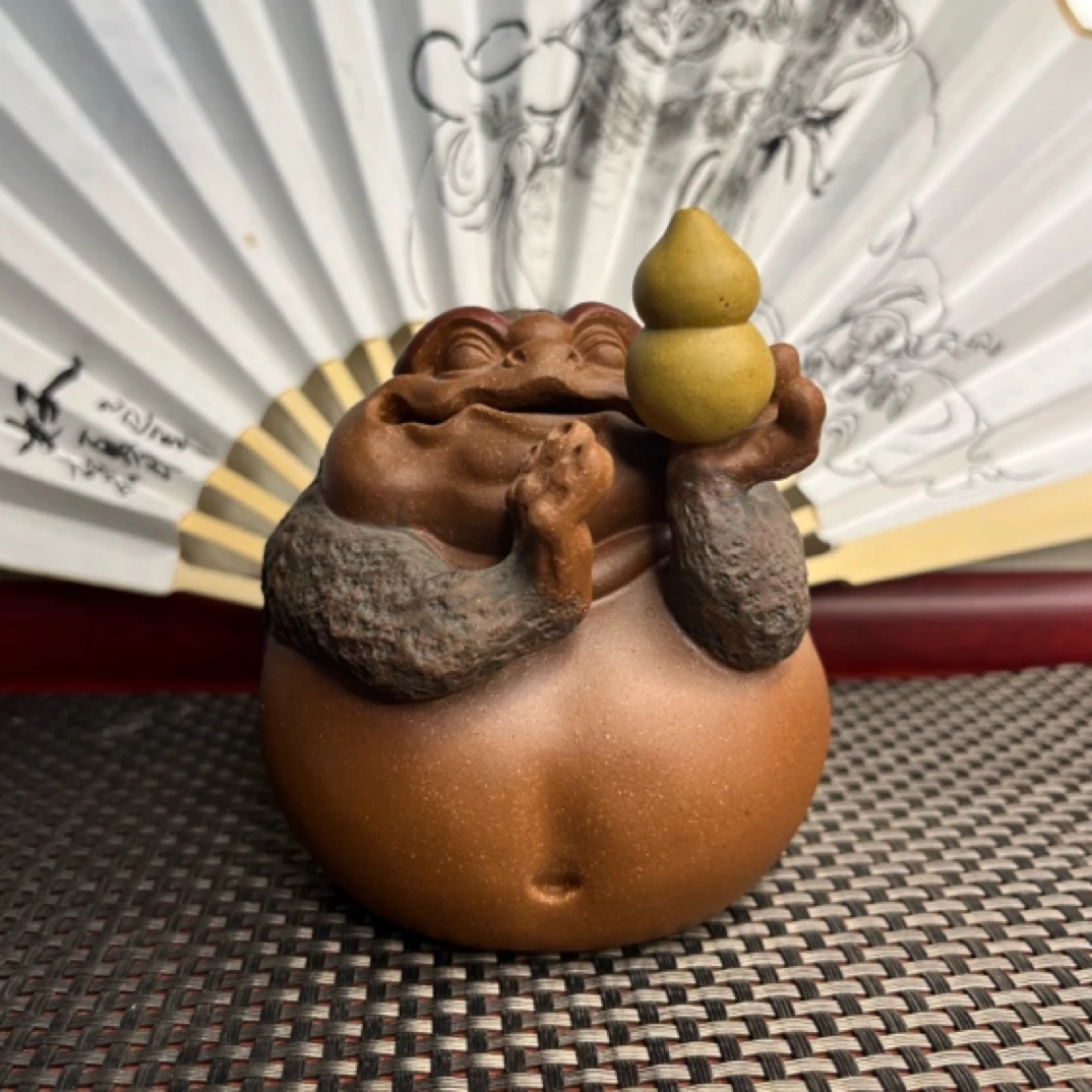 子夜老师作品“掌生福气”紫砂金蟾，可插线香。