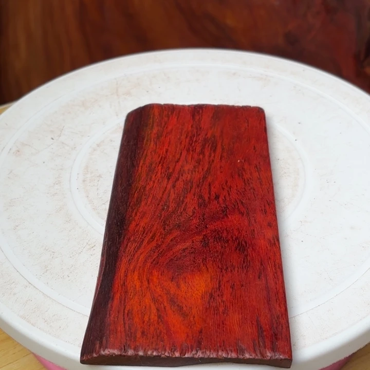 大叶紫檀（黑酸枝木类）