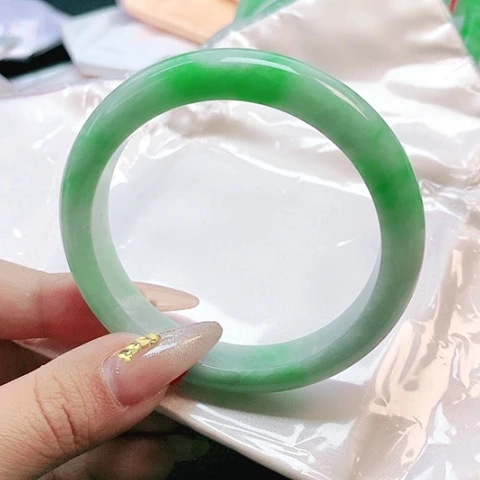 未镶嵌手镯翡翠2576