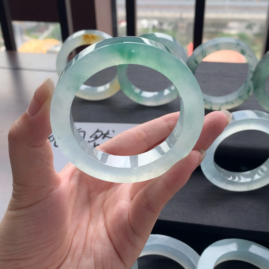 定制翡翠手镯未镶嵌一****子