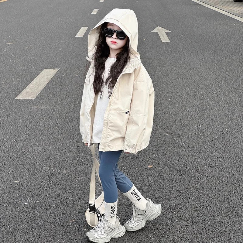 女童冲锋衣外套春秋2025新款洋气大童休闲上衣6-12岁秋季儿童风衣