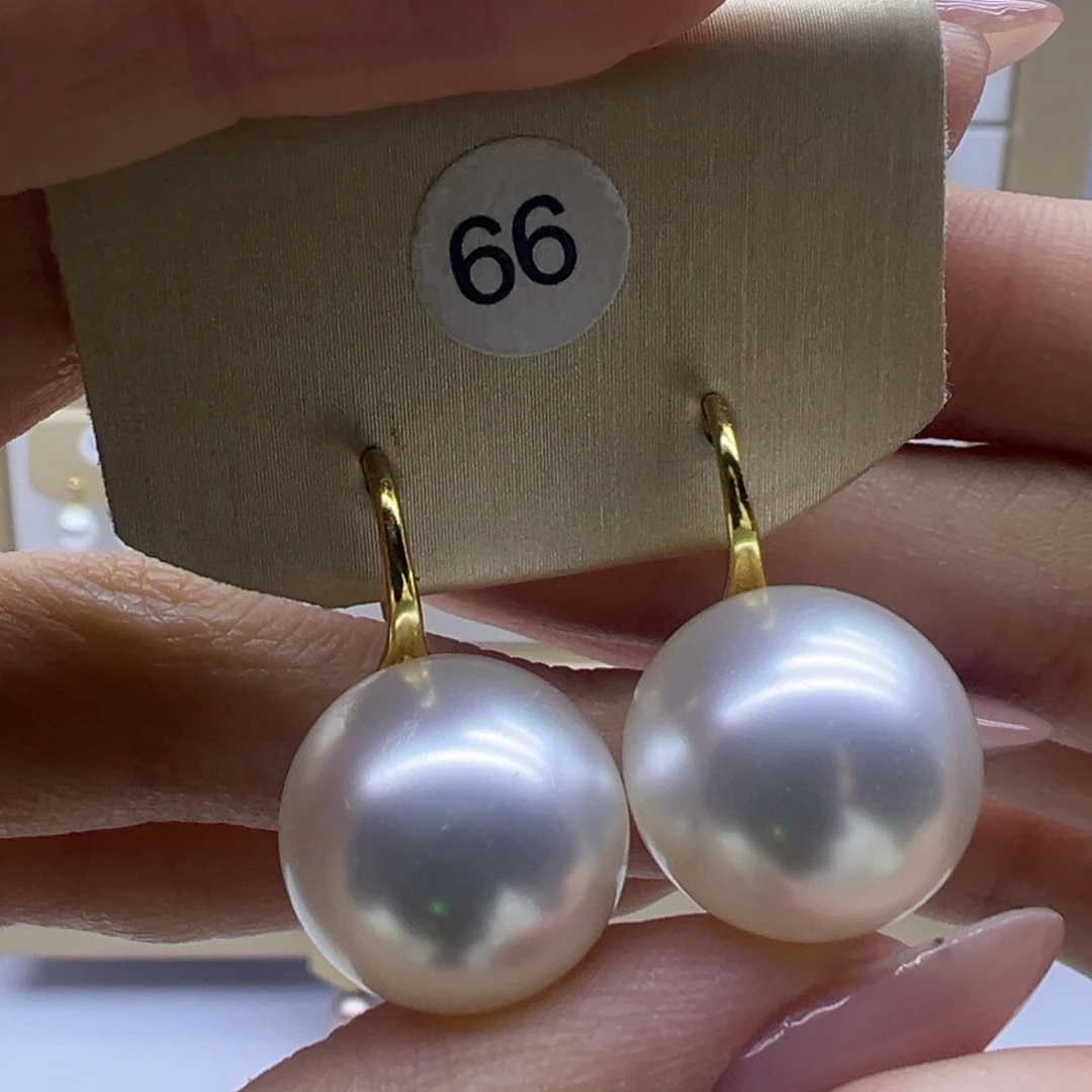 耳饰18K金镶嵌淡水珍珠