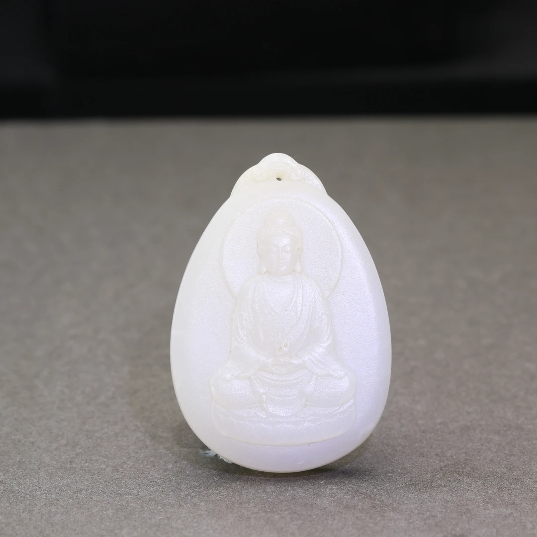 46和田玉羊脂白山水牌米达料吊坠/000249保利厦门拍卖