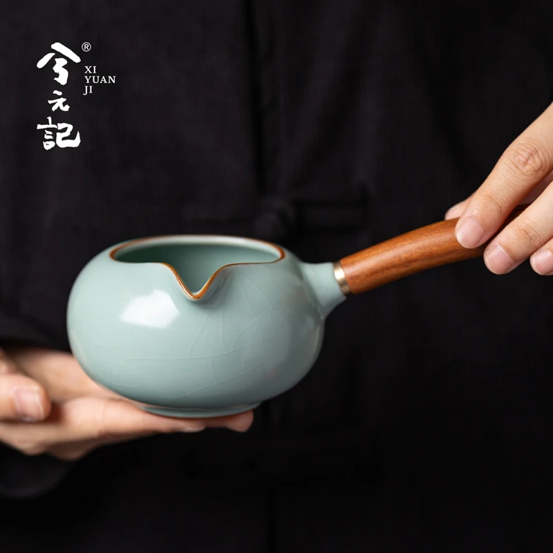 天青汝窑公道杯茶海陶瓷功夫茶具配件分茶器木柄侧把正把家用公杯