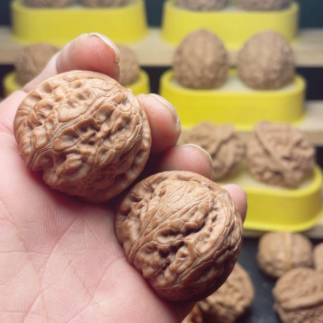 文玩核桃把件元宝