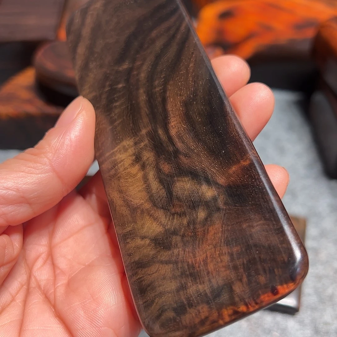 徐***店交趾黄檀（大红酸枝）