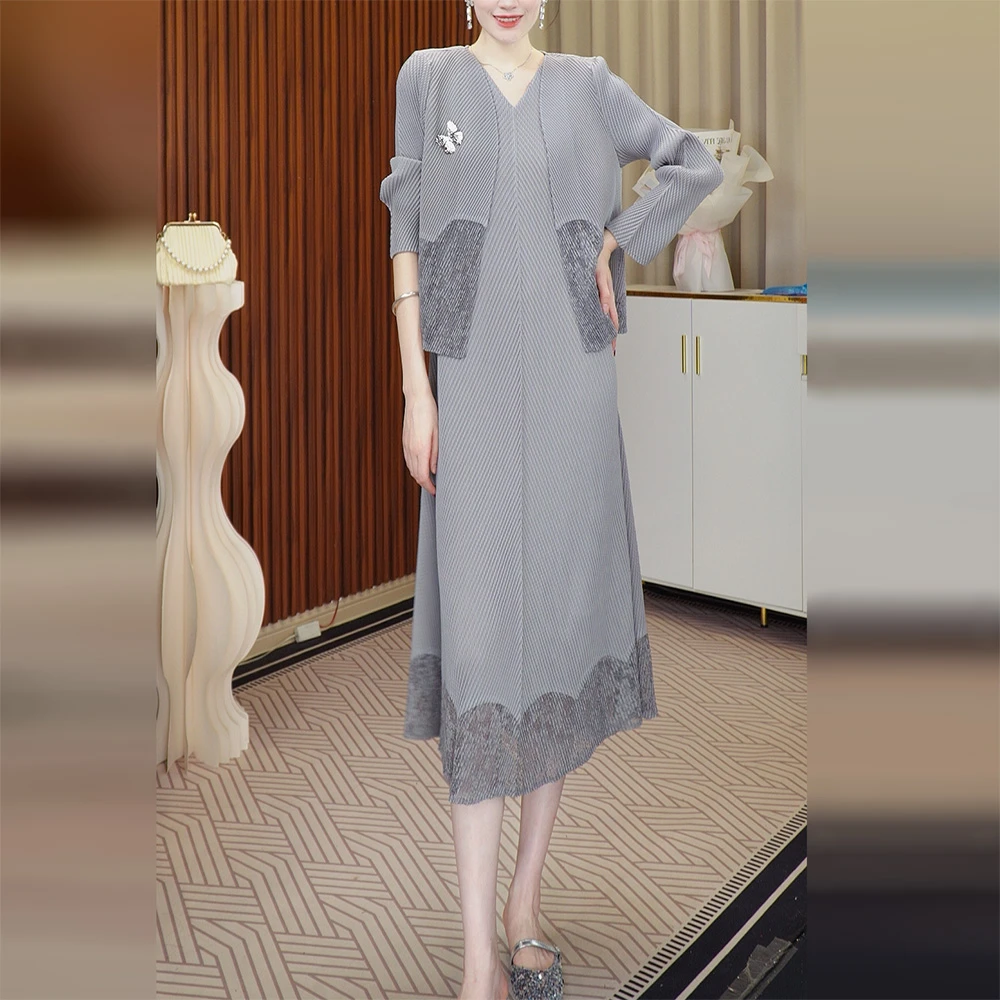 三宅龙鳞纹套装时尚宽松蕾丝披肩外套女直筒休闲连衣裙长裙两件套