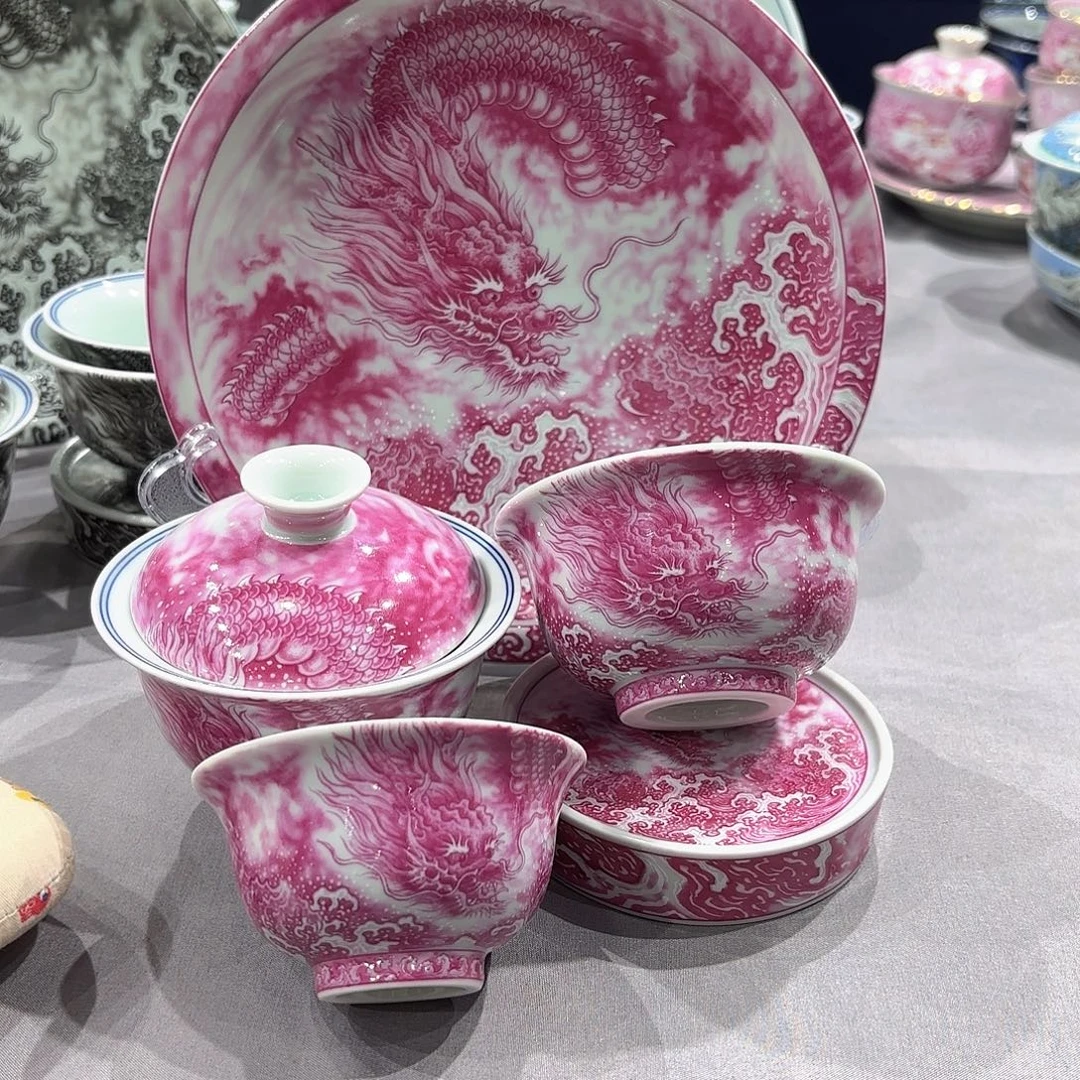 瓷片景德镇瓷器精品陈列