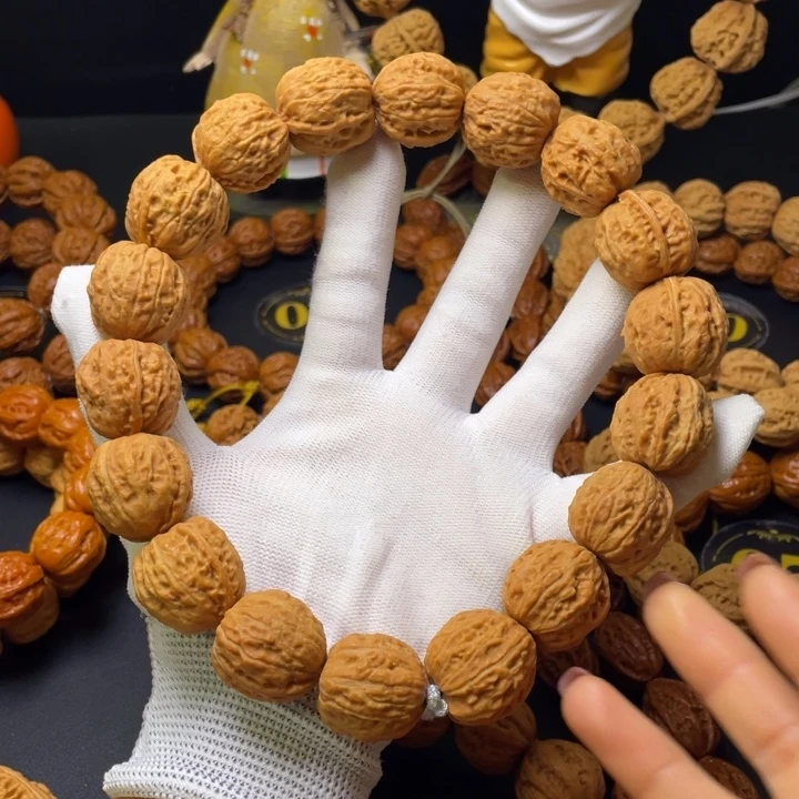 文玩核桃手串方墩