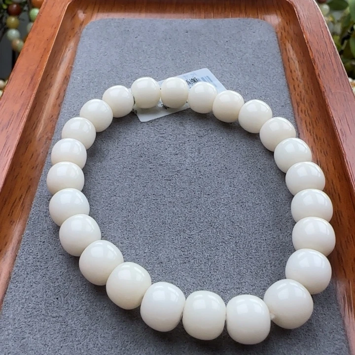 石英质玉未镶嵌配饰