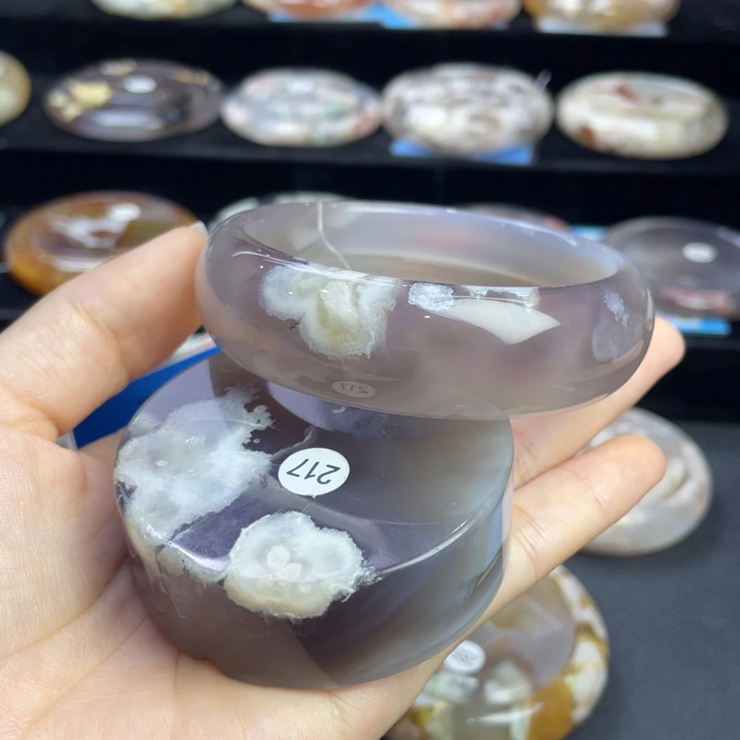 石英质玉手镯未镶嵌是***61/217