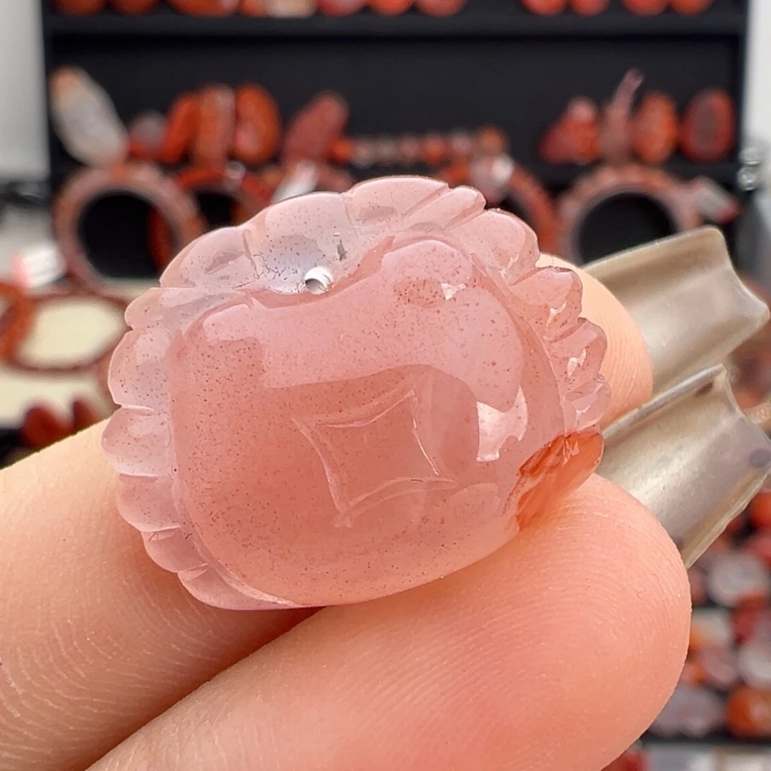 南红玛瑙未镶嵌颈饰螃蟹