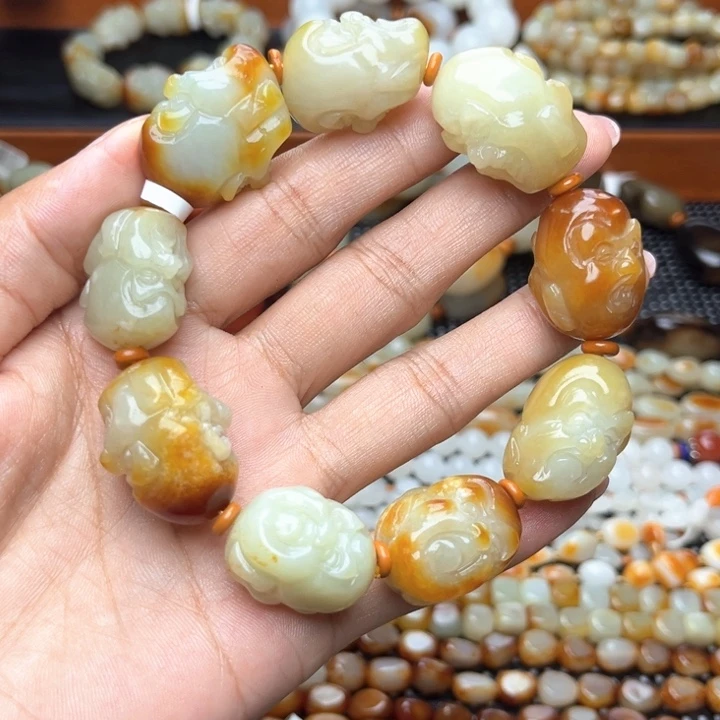 J***Y手链未镶嵌和田玉（糖玉）