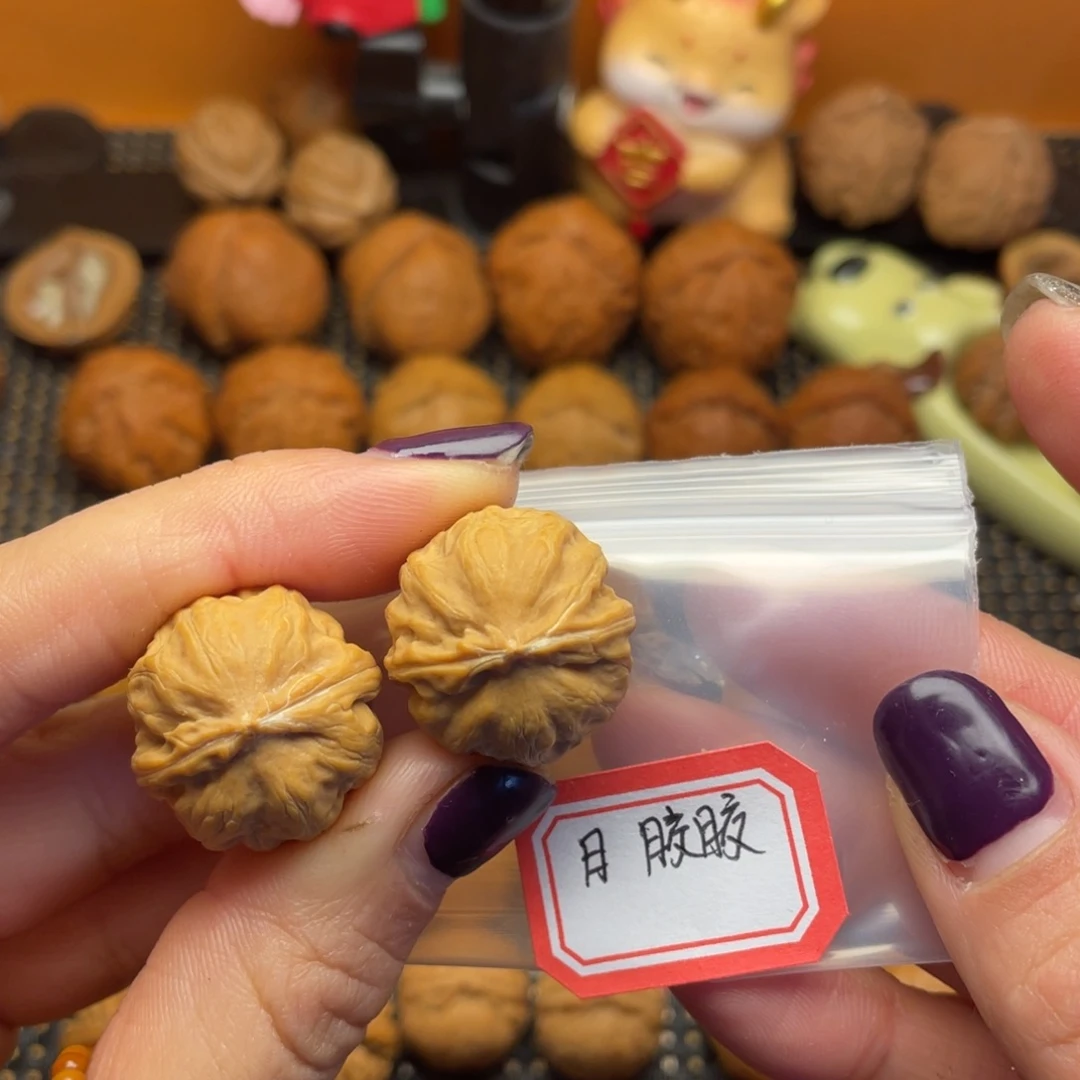 月***胶吊坠文玩核桃22尺全品小八棱