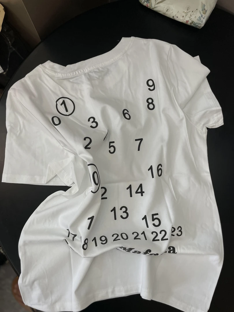 ANNI · 背面数字印花T