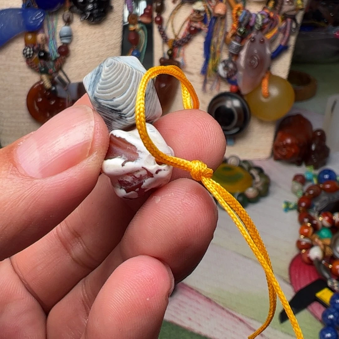 玛瑙/玉髓颈饰未镶嵌