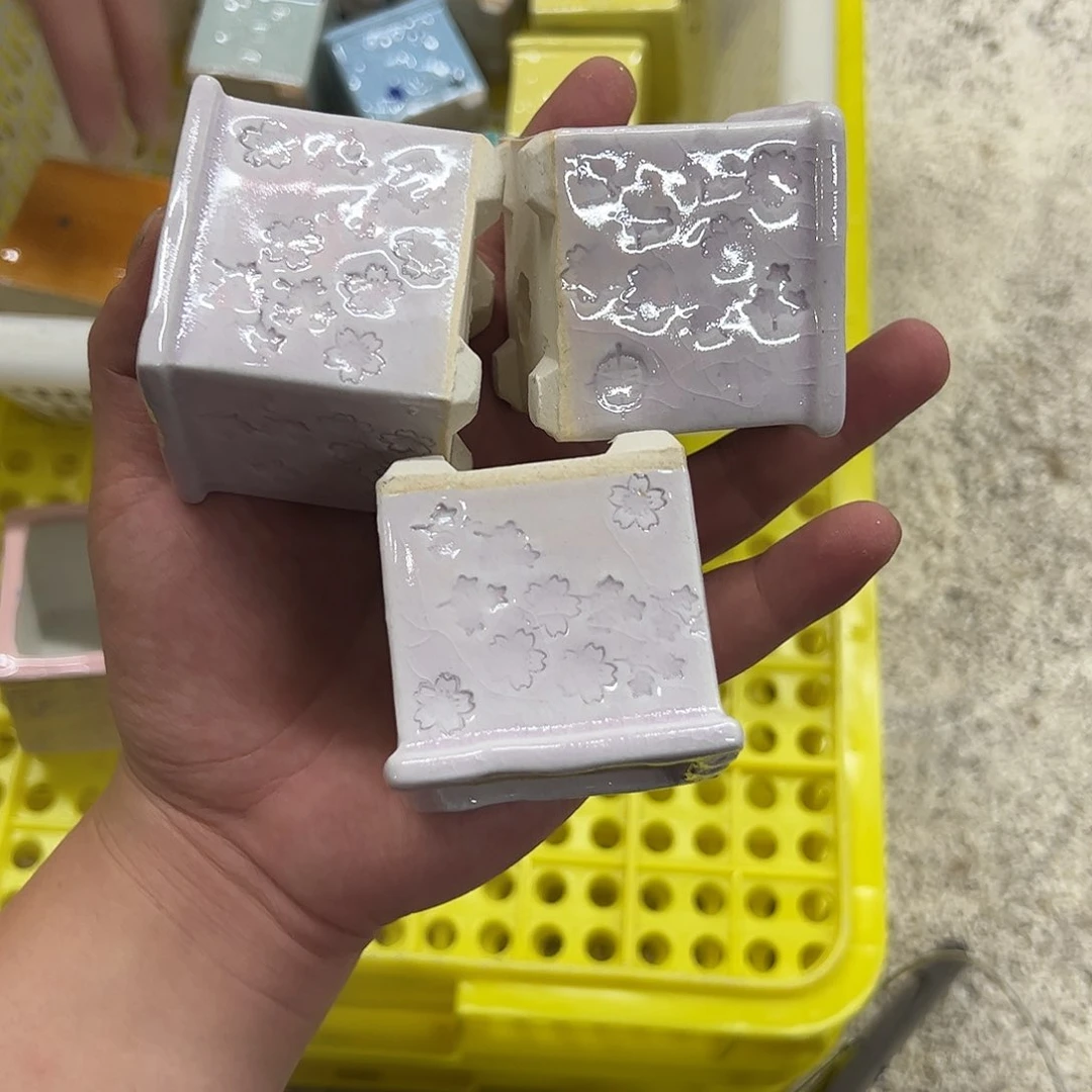 瑕疵福利 满百包邮 随机一只
