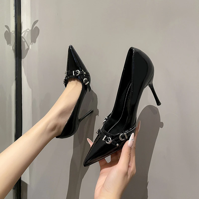 黑色绝美高跟鞋女御姐2025新款高级感尖头细跟单鞋配裙子女鞋