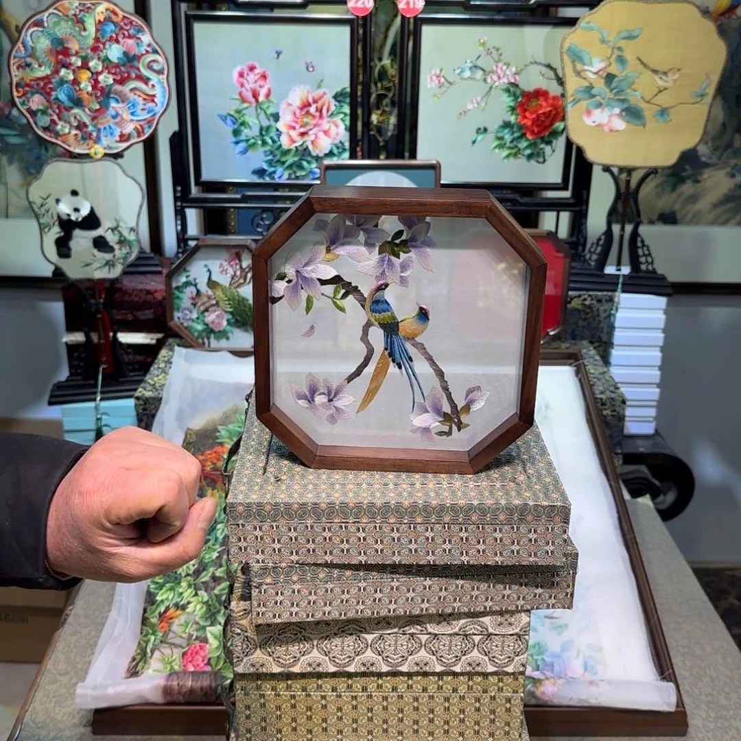 刺绣刺绣工艺精湛