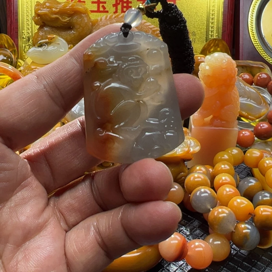 石英质玉未镶嵌颈饰