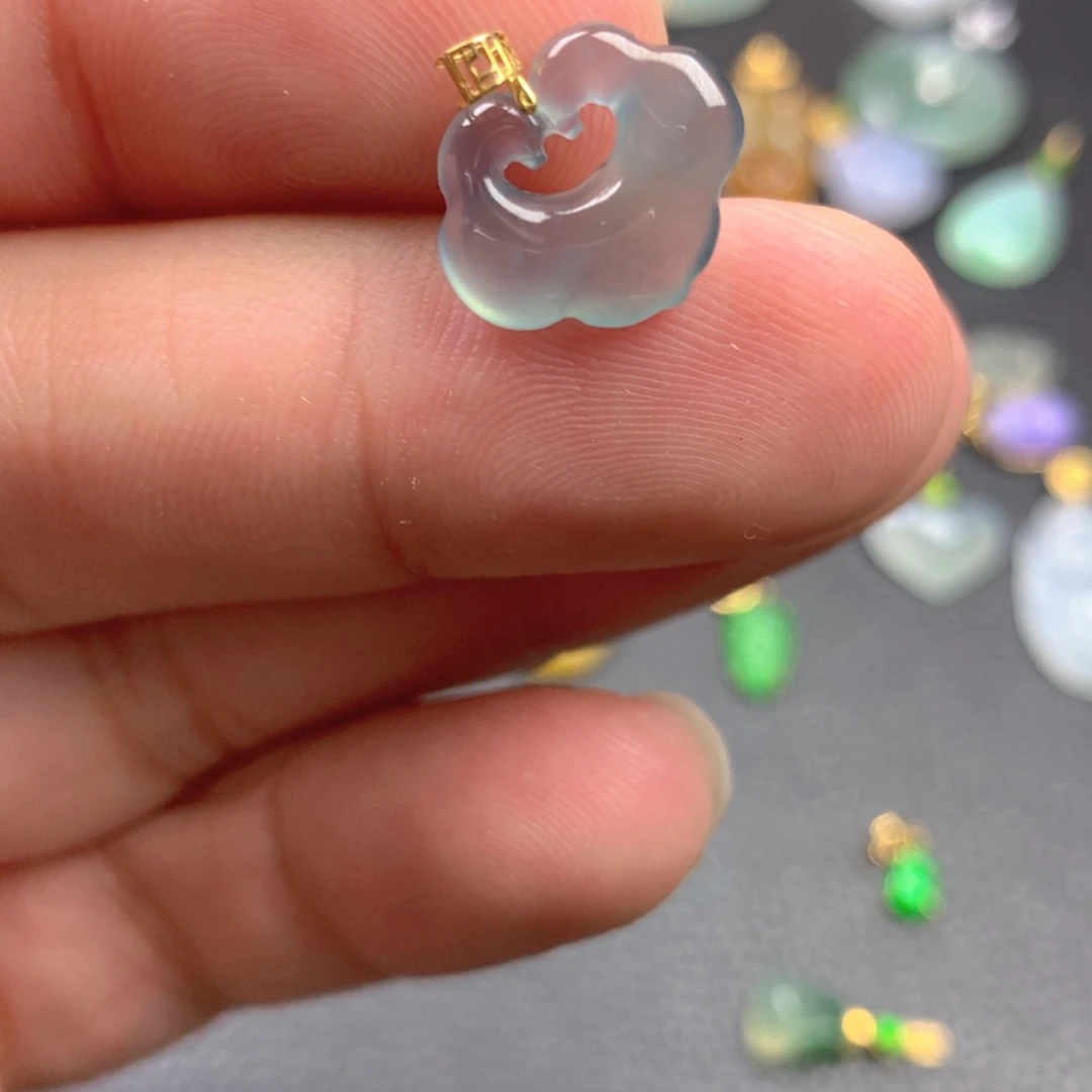 【闪购商品】颈饰18K金镶嵌翡翠翡翠