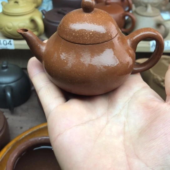 茶壶紫砂将坡泥梨形100豪升左右有瑕疵