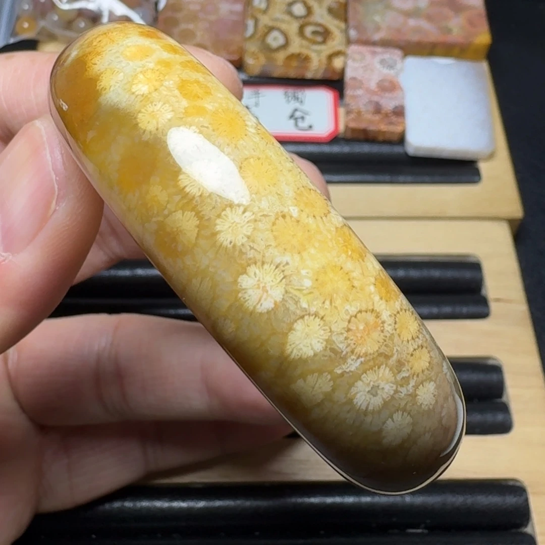 硅化玉纯天然色有机玉石未镶嵌53圈口