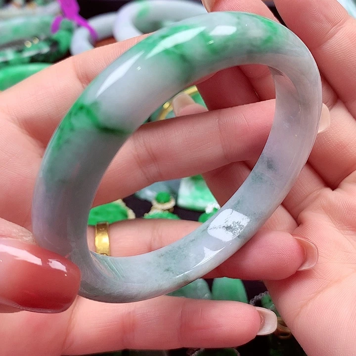 翡翠未镶嵌手镯翡翠手镯
