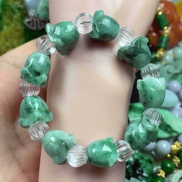 翡翠未镶嵌吊坠(赠链)