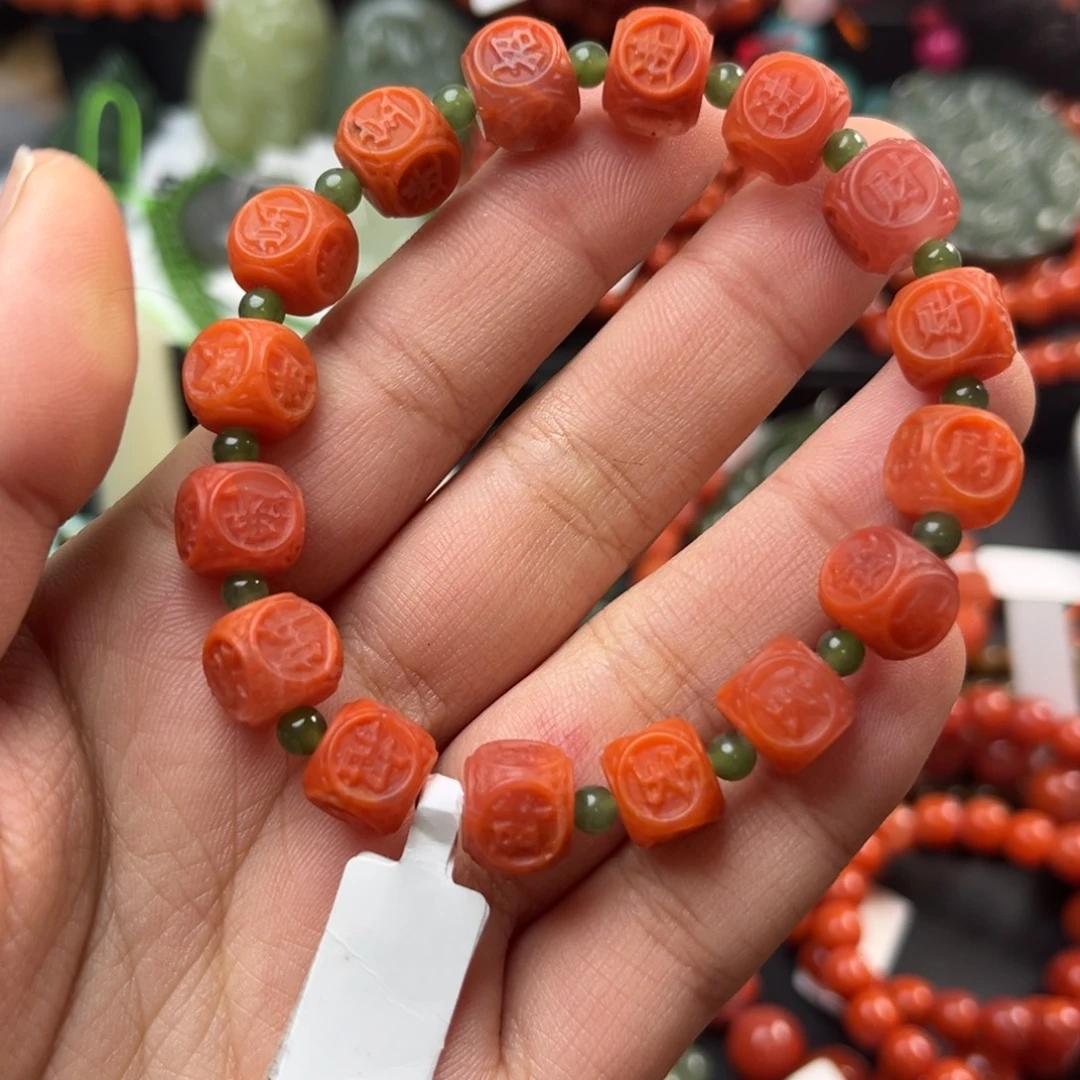 南红玛瑙未镶嵌珠宝奇石