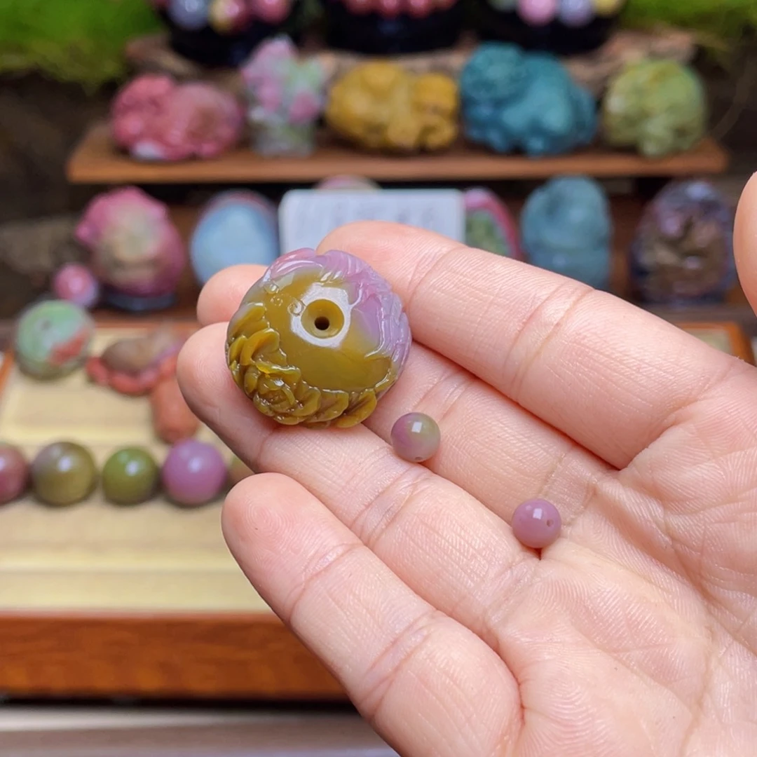 玉***缘玛瑙/玉髓未镶嵌珠宝半成品盐源玛瑙618平安扣