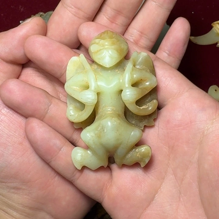 今***约和田玉未镶嵌挂件