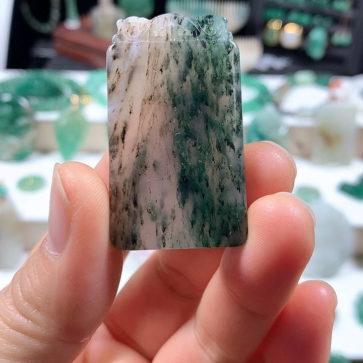 未镶嵌独山玉颈饰