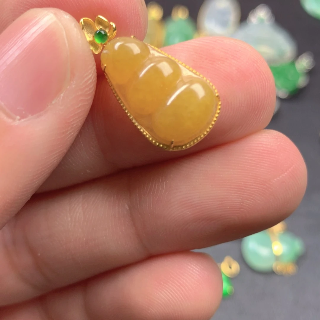 【闪购商品】颈饰18K金镶嵌翡翠翡翠