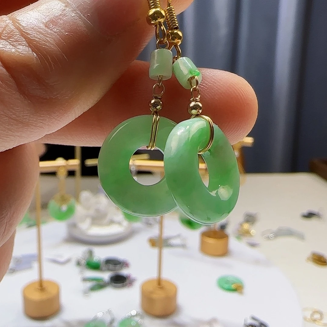 翡翠耳饰未镶嵌天然缅甸