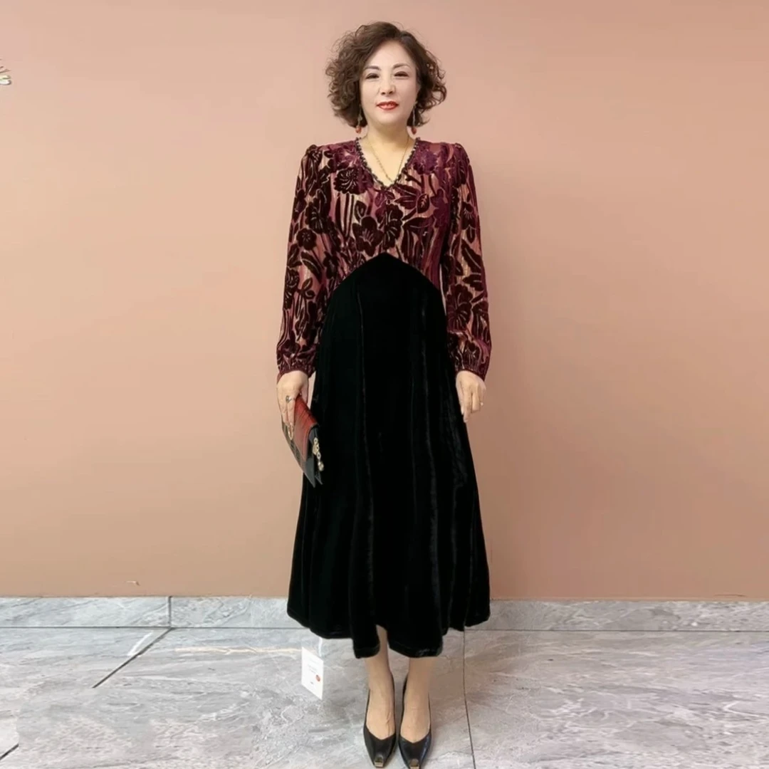 60100时尚妈妈丝绒撞色连衣裙秋冬植绒花色遮肚显瘦过膝长裙