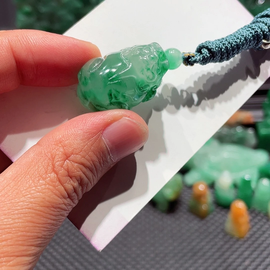 石英质玉颈饰未镶嵌