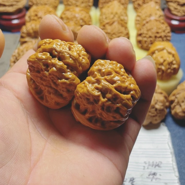 文玩核桃把件蛤蟆头