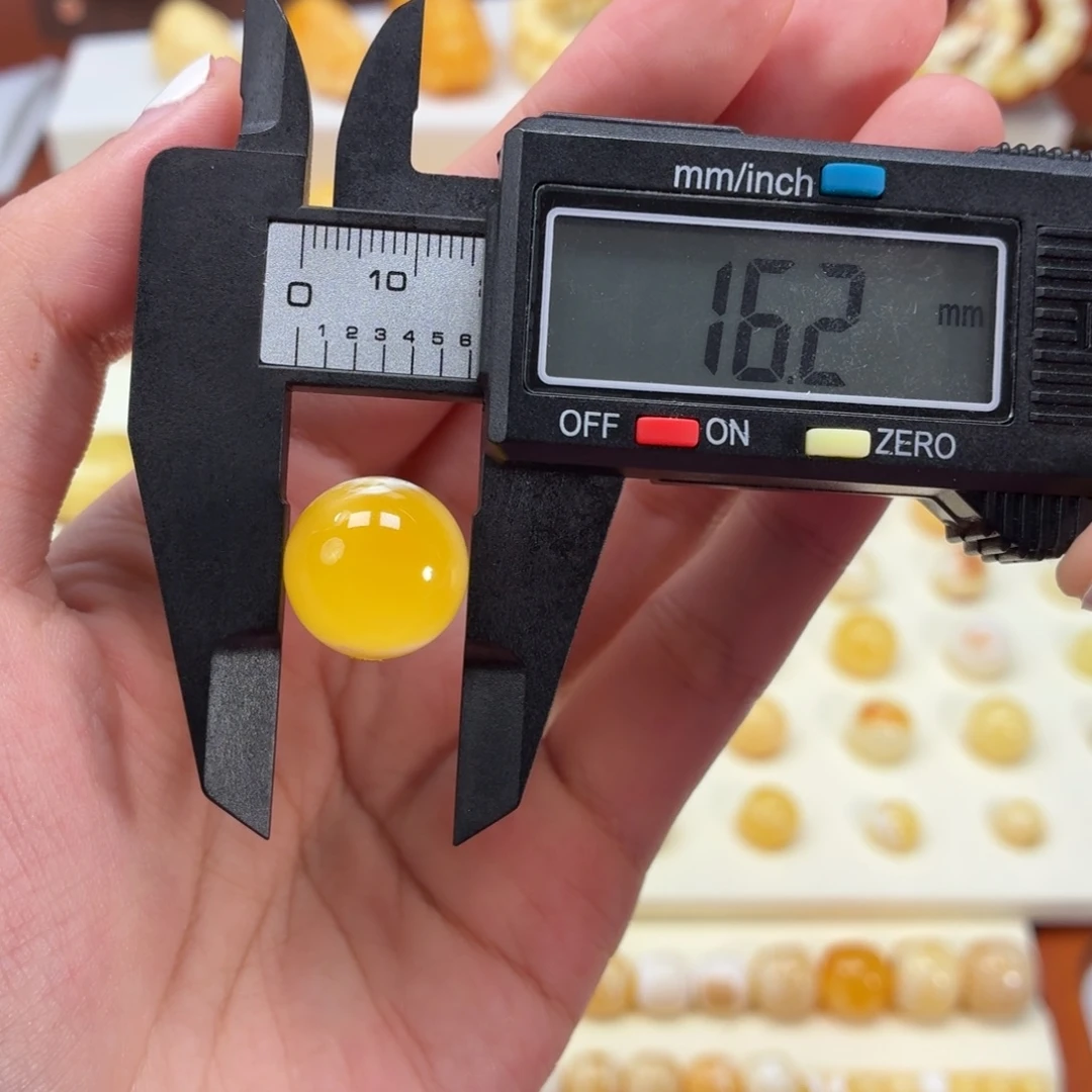 琥珀未镶嵌裸石焦皮16mm