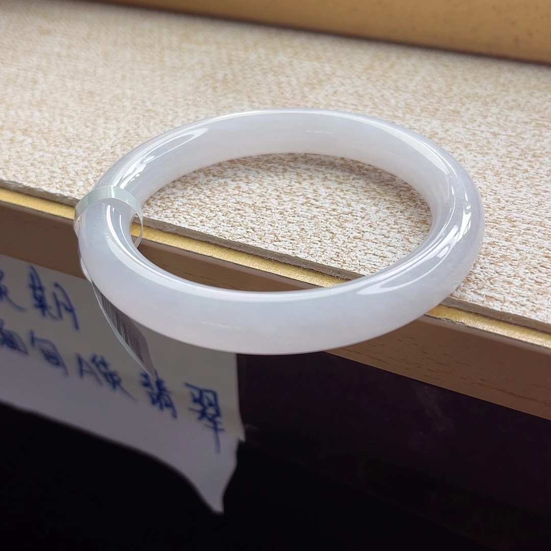 未镶嵌手镯翡翠手镯
