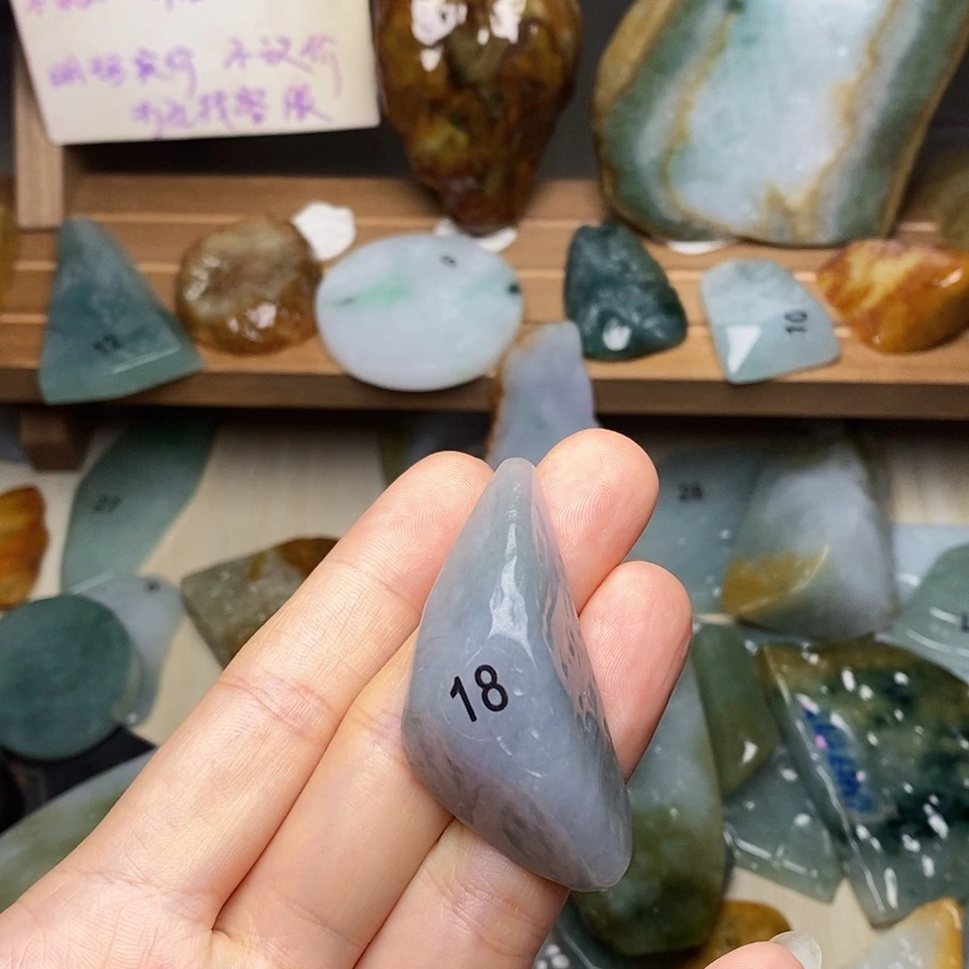 翡翠未镶嵌颈饰天然